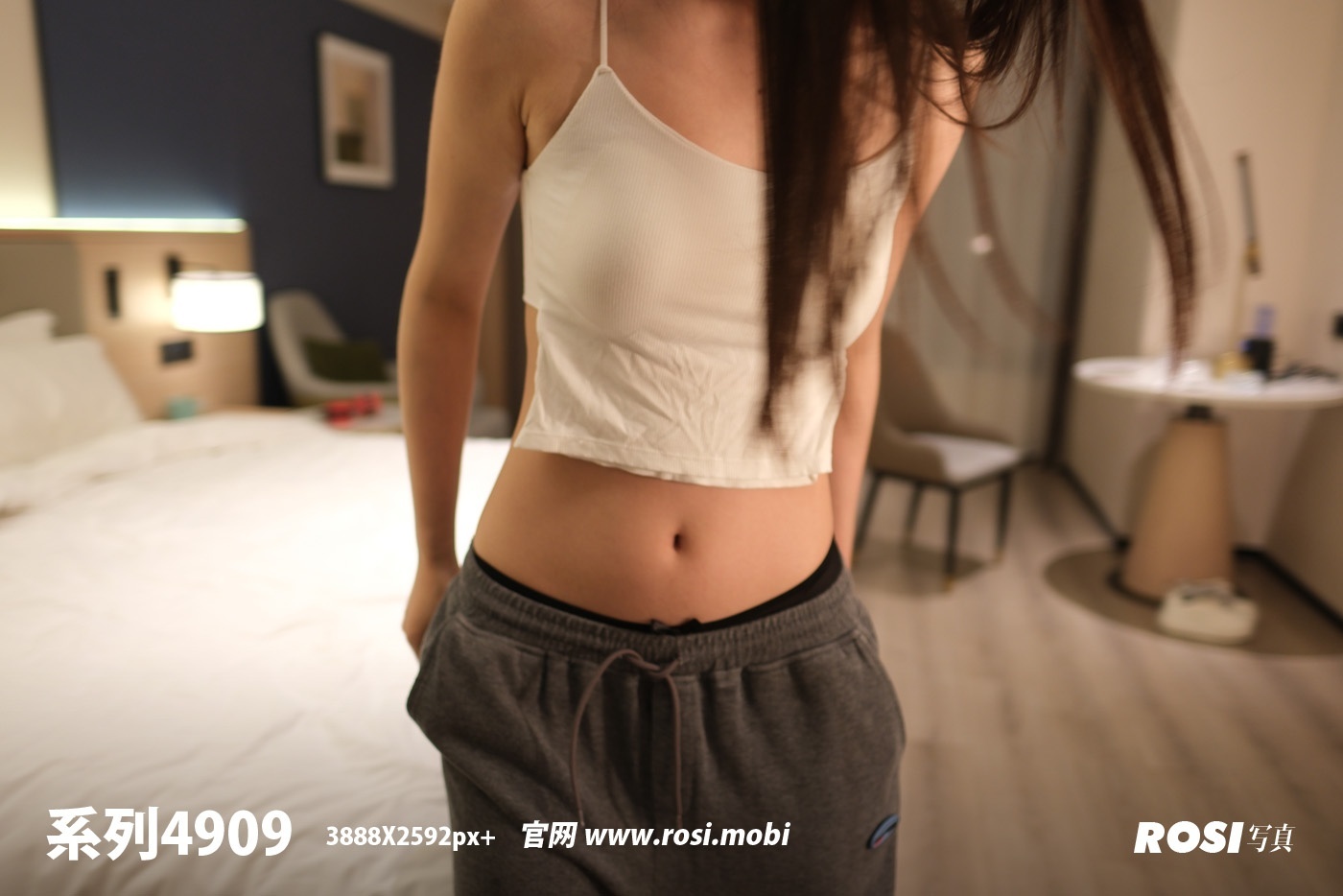 ROSI写真 2025.05.14 NO.4909